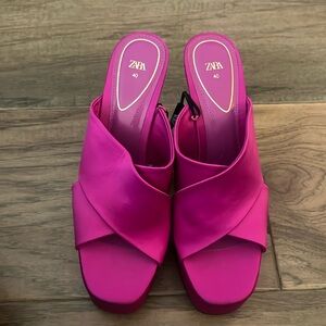 Fuchsia Platform Pumps